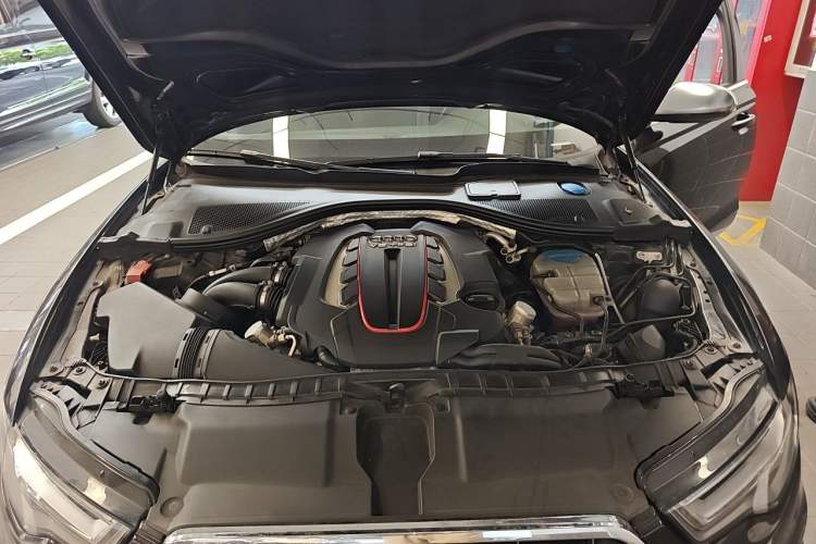 Used Audi S6 2013 S6 4.0TFSI Engine Bay