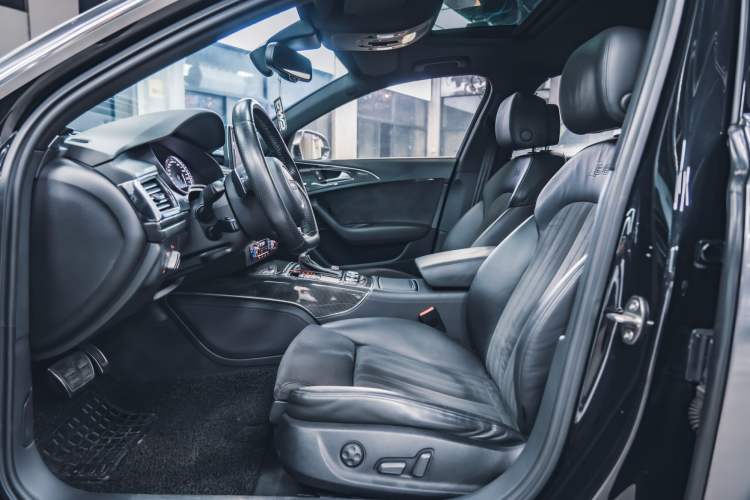 Used Audi S6 2013 S6 4.0TFSI Interior 5