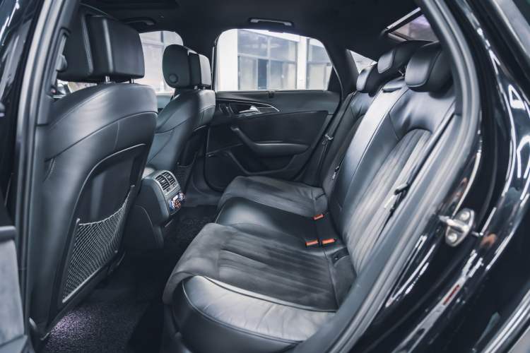 Used Audi S6 2013 S6 4.0TFSI Interior 6