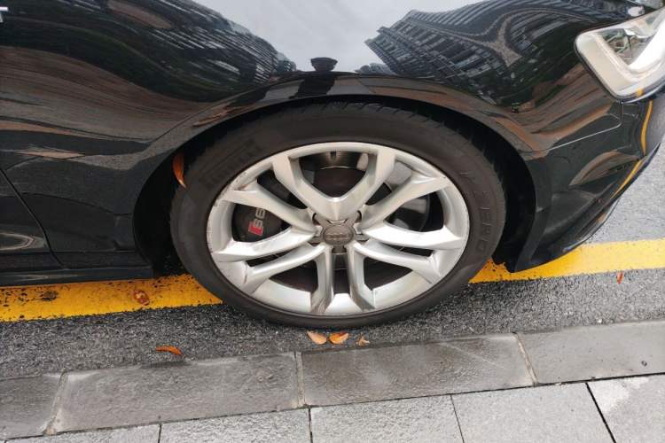 Used Audi S6 2013 S6 4.0TFSI Right Front Wheel Hub