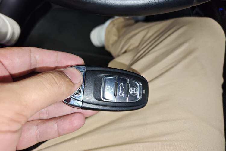 Used Audi S6 2013 S6 4.0TFSI Vehicle Key