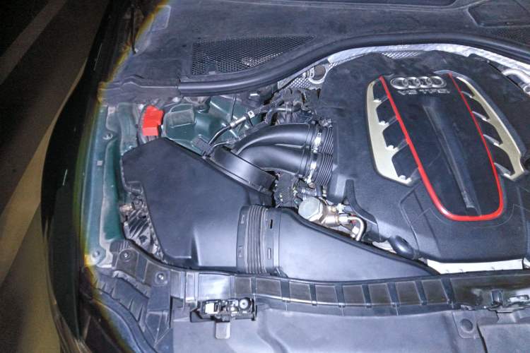 Used Audi S6 2013 S6 4.0TFSI Engine Bay Right