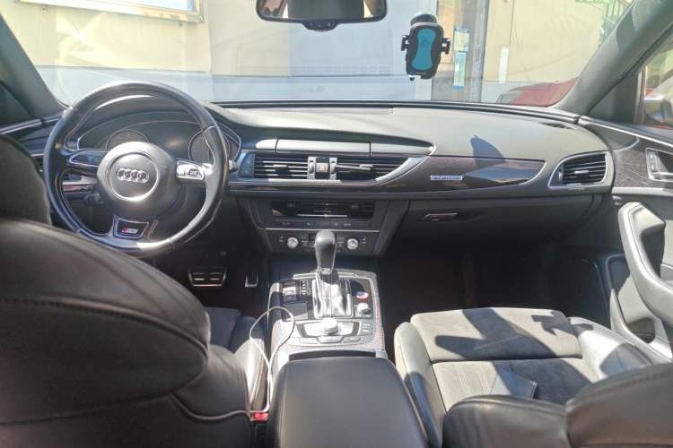Used Audi S6 2016 S6 4.0TFSI Center Console