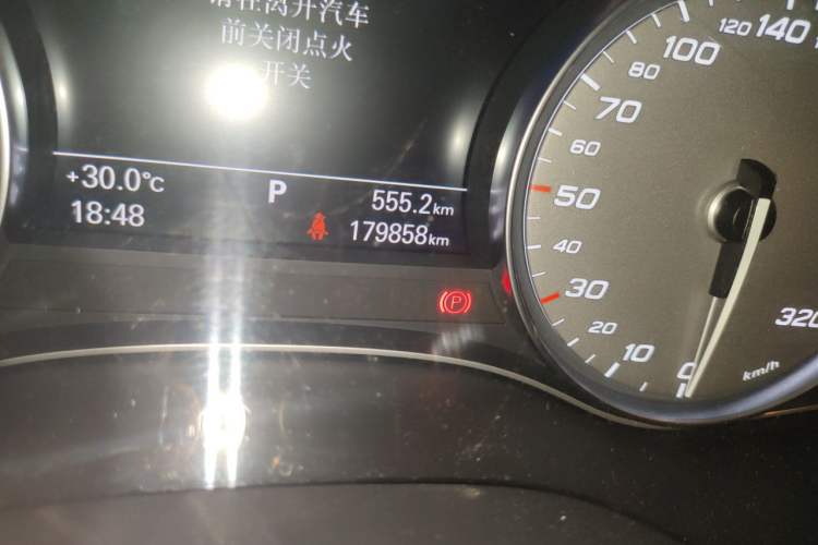 Used Audi S6 2016 S6 4.0TFSI Odometer Close Up