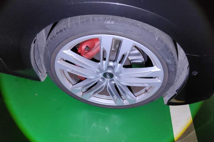 Used Audi S6 2020 S6 2.9T Right Front Wheel Hub
