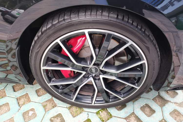 Used Audi S7 2022 2.9 TFSI quattro Right Front Wheel Hub