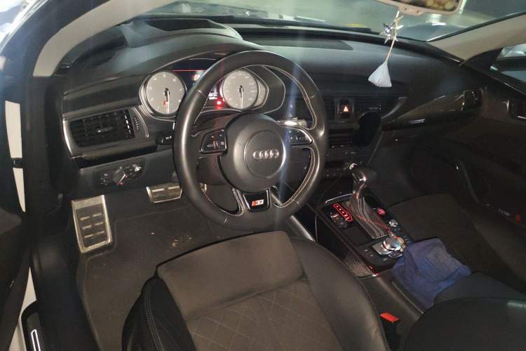 Used Audi S7 2013 4.0 TFSI quattro Center Console
