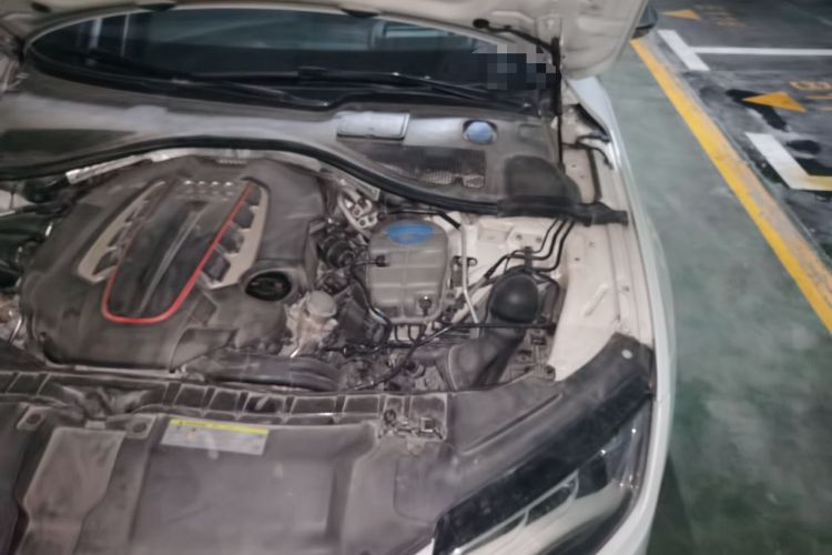 Used Audi S7 2013 4.0 TFSI quattro Engine Bay Left