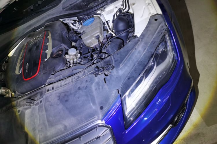 Used Audi S7 2013 4.0 TFSI quattro Engine Bay Left