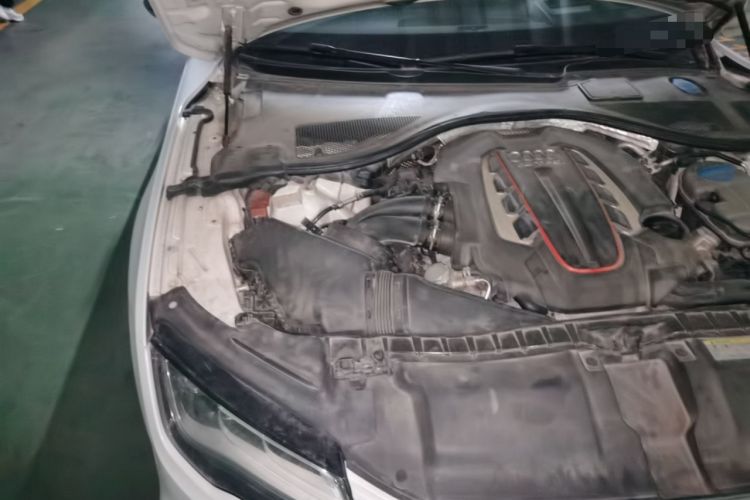 Used Audi S7 2013 4.0 TFSI quattro Engine Bay Right
