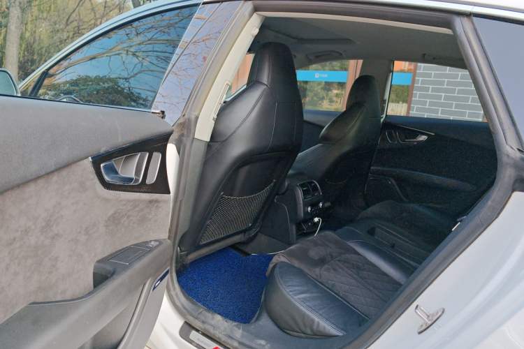 Used Audi S7 2013 4.0 TFSI quattro Interior 2