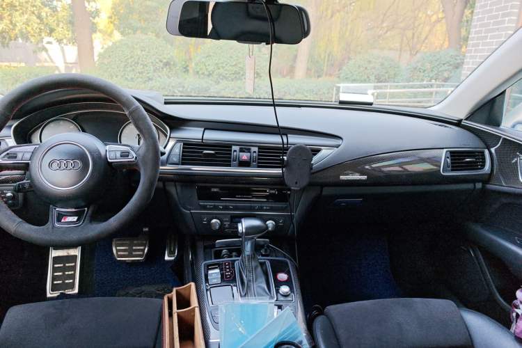 Used Audi S7 2013 4.0 TFSI quattro Interior 3