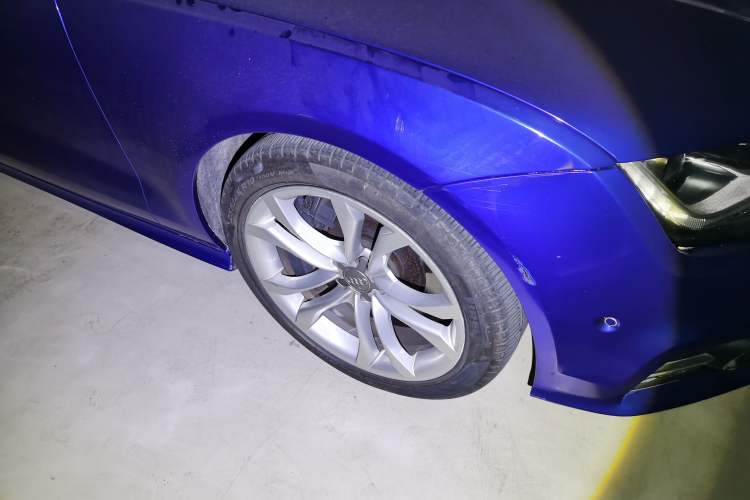Used Audi S7 2013 4.0 TFSI quattro Right Front Wheel Hub