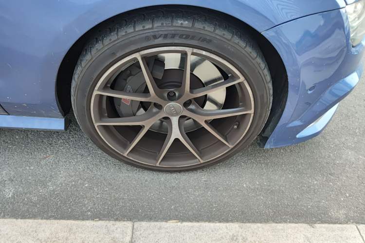 Used Audi S7 2016 4.0 TFSI quattro Right Front Wheel Hub