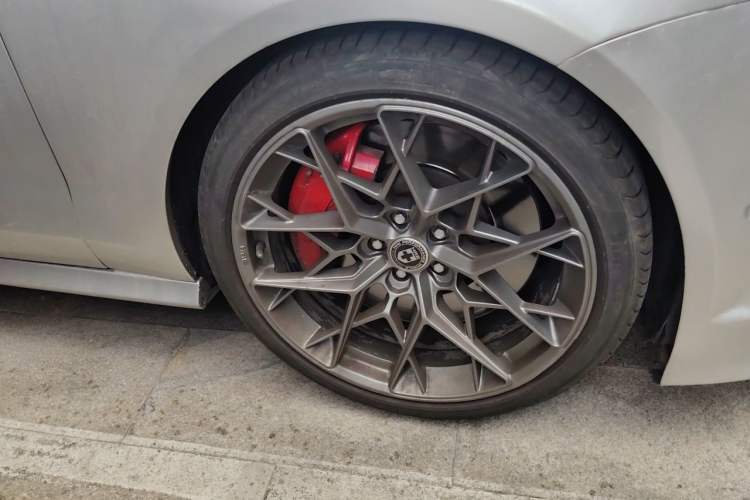 Used Audi S7 2016 4.0 TFSI quattro Right Front Wheel Hub