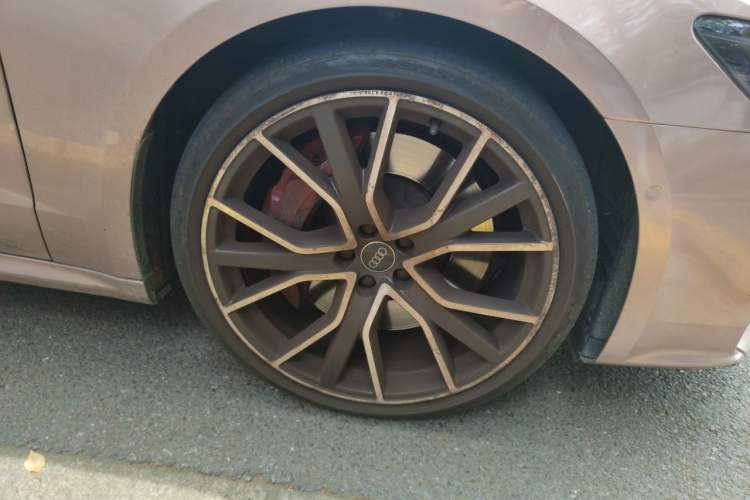 Used Audi S7 2020 2.9 TFSI quattro Right Front Wheel Hub