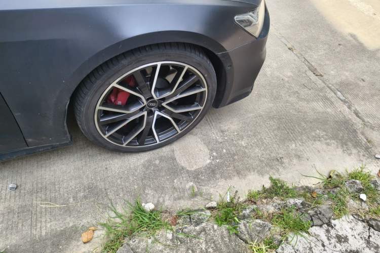 Used Audi S7 2022 2.9 TFSI quattro Right Front Wheel Hub