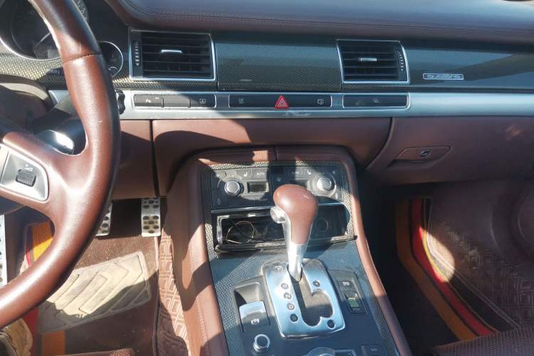 Used Audi S8 2008 S8 5.2 FSI quattro Audio And AC Panel