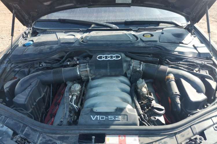 Used Audi S8 2008 S8 5.2 FSI quattro Engine Bay