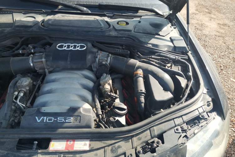 Used Audi S8 2008 S8 5.2 FSI quattro Engine Bay Left