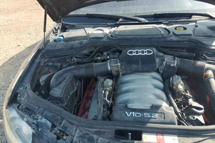 Used Audi S8 2008 S8 5.2 FSI quattro Engine Bay Right