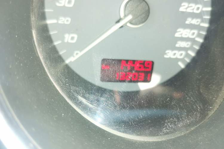 Used Audi S8 2008 S8 5.2 FSI quattro Odometer Close Up