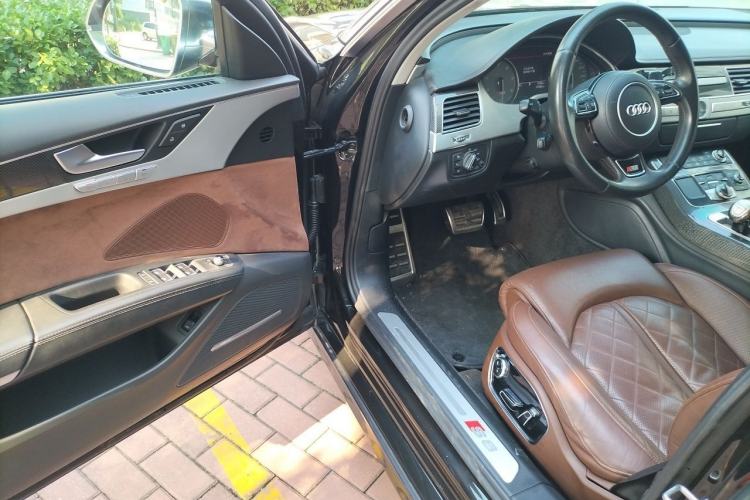 Used Audi S8 2013 S8 4.0TFSI quattro Driver Seat