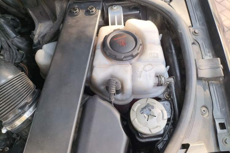Used Audi S8 2013 S8 4.0TFSI quattro Engine Bay Left