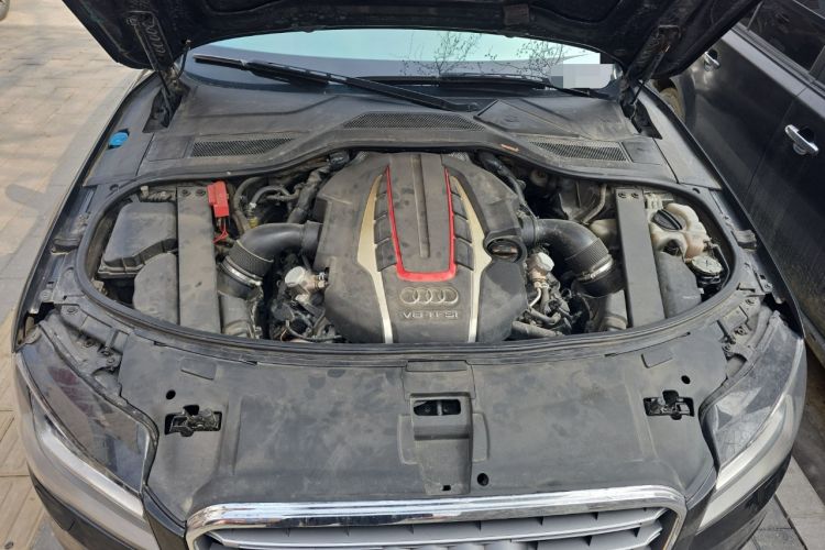 Used Audi S8 2013 S8 4.0TFSI quattro Engine Bay