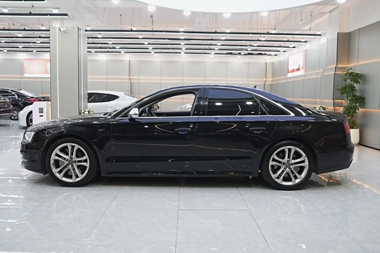 Used Audi S8 2013 S8 4.0TFSI quattro Exterior 2
