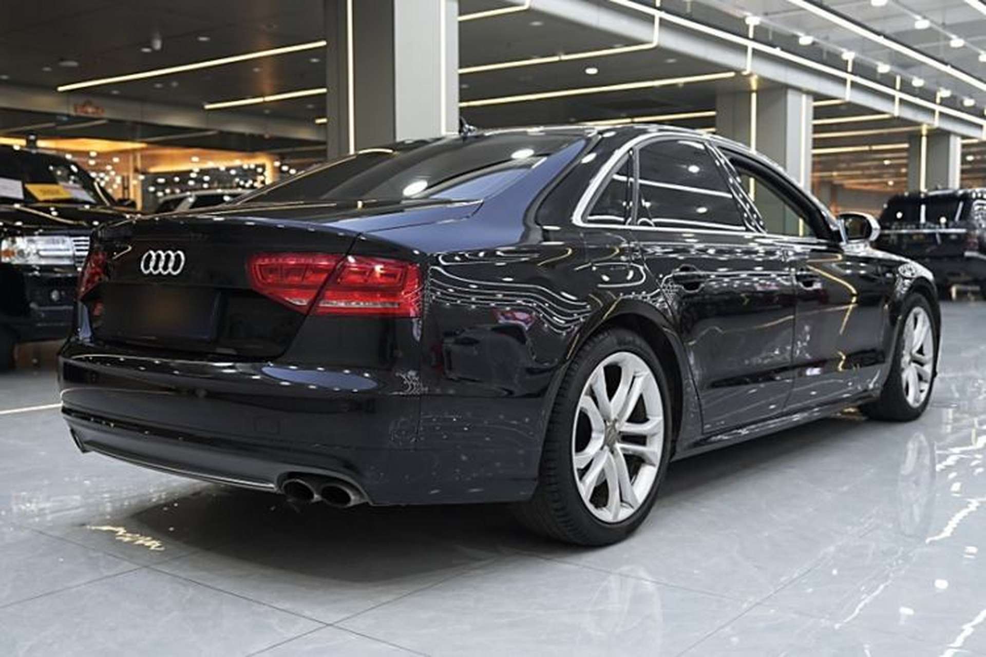 Used Audi S8 2013 S8 4.0TFSI quattro Exterior 3