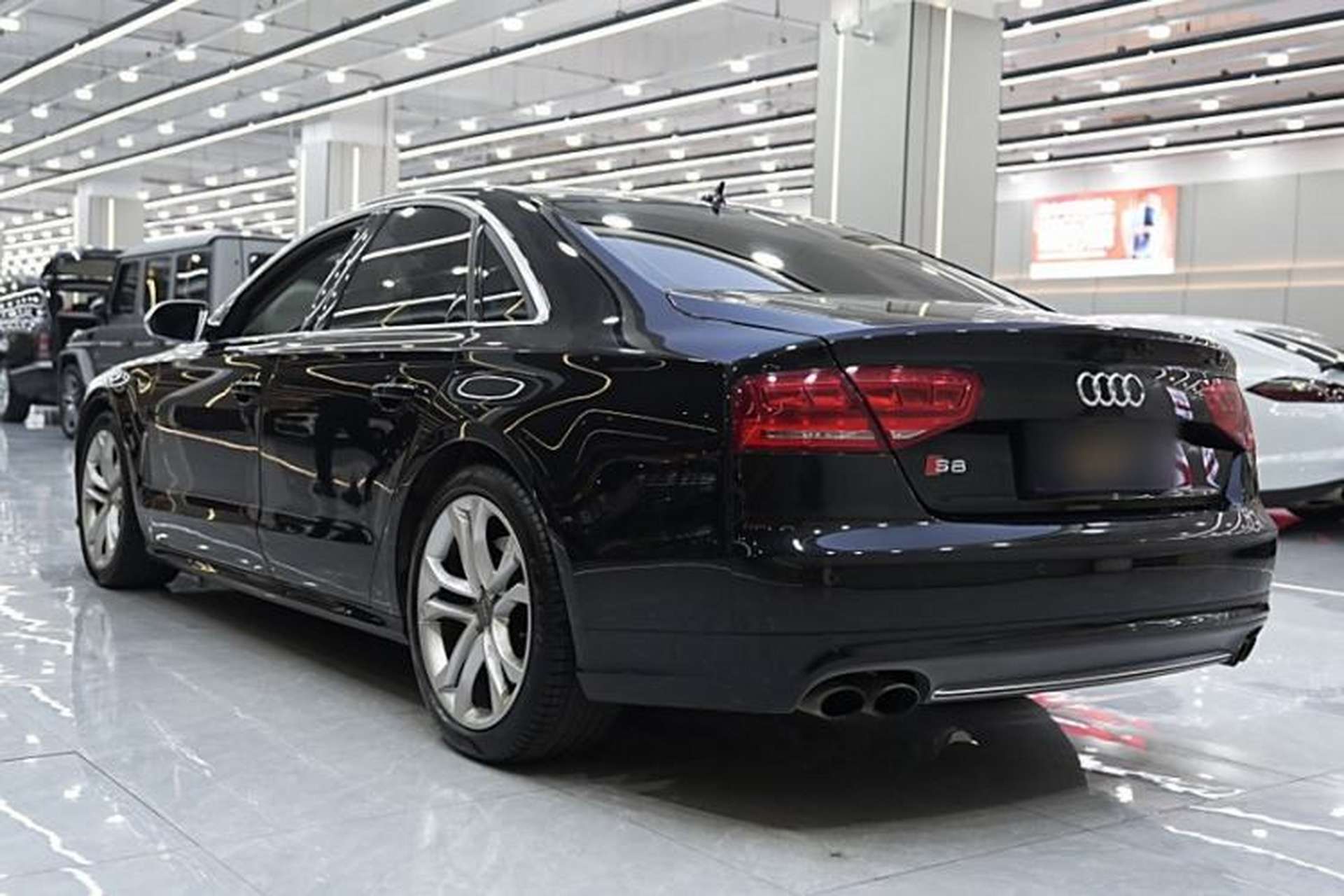 Used Audi S8 2013 S8 4.0TFSI quattro Exterior 5