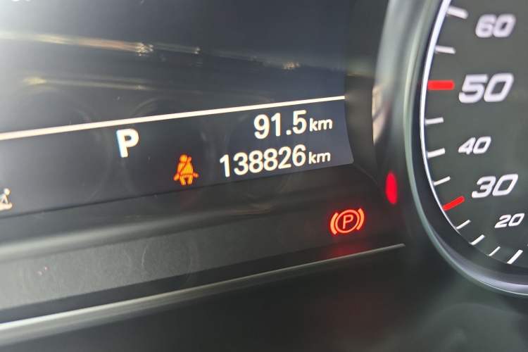 Used Audi S8 2013 S8 4.0TFSI quattro Odometer Close Up