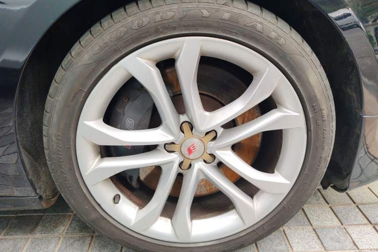 Used Audi S8 2013 S8 4.0TFSI quattro Right Front Wheel Hub