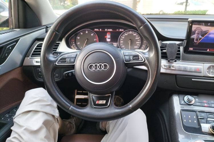 Used Audi S8 2013 S8 4.0TFSI quattro Steering Wheel