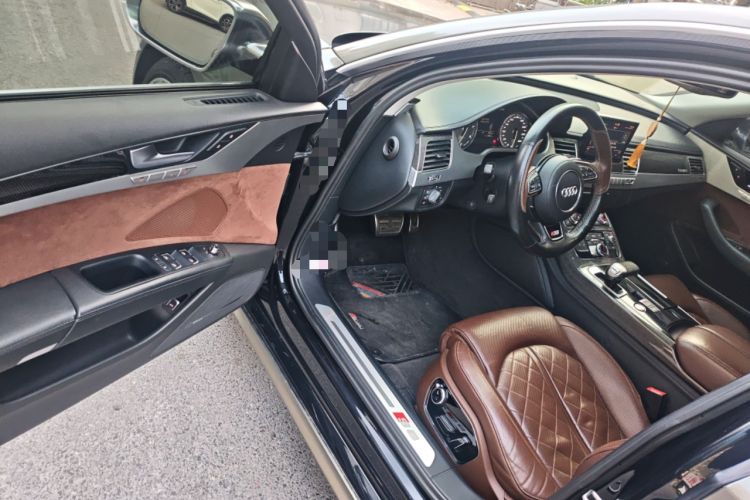 Used Audi S8 2013 S8 4.0TFSI quattro Driver Seat