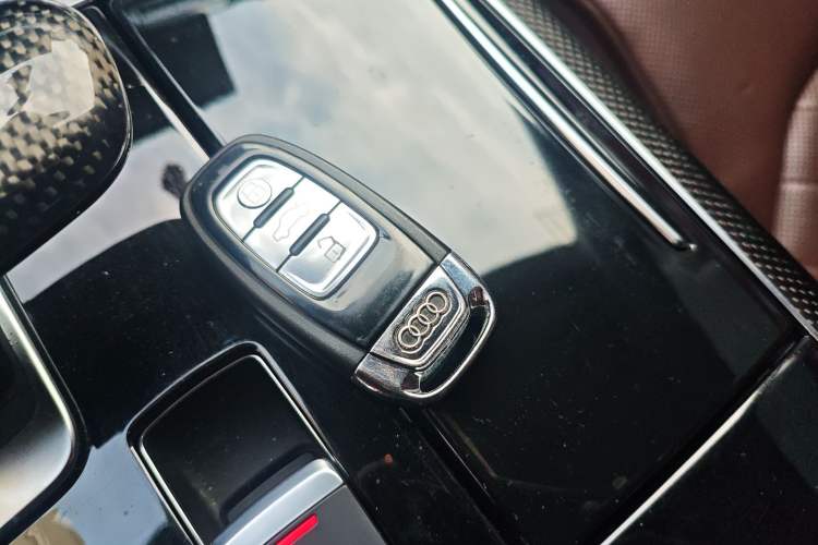 Used Audi S8 2013 S8 4.0TFSI quattro Vehicle Key