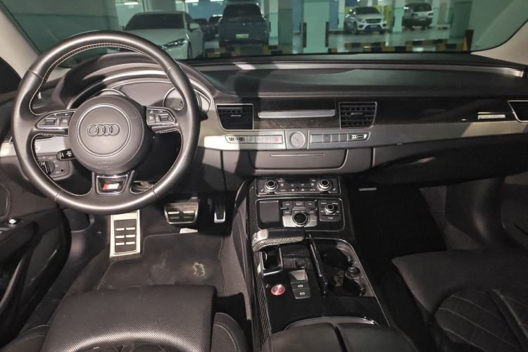 Used Audi S8 2013 S8 4.0TFSI quattro Center Console