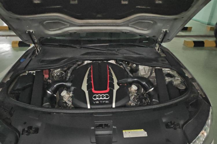 Used Audi S8 2013 S8 4.0TFSI quattro Engine Bay