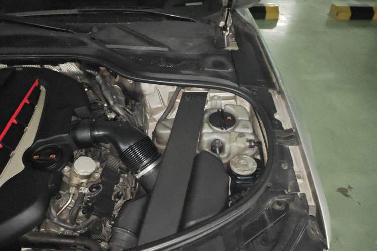 Used Audi S8 2013 S8 4.0TFSI quattro Engine Bay Left
