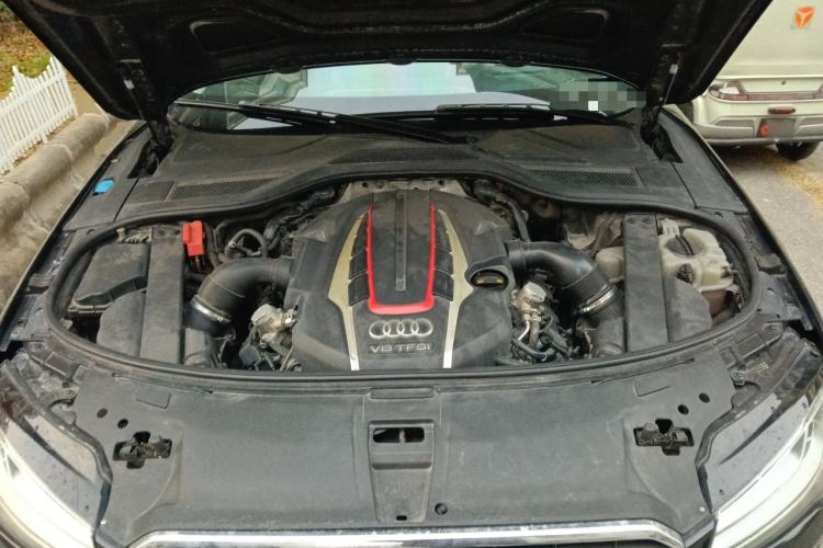 Used Audi S8 2014 S8 4.0TFSI quattro Engine Bay