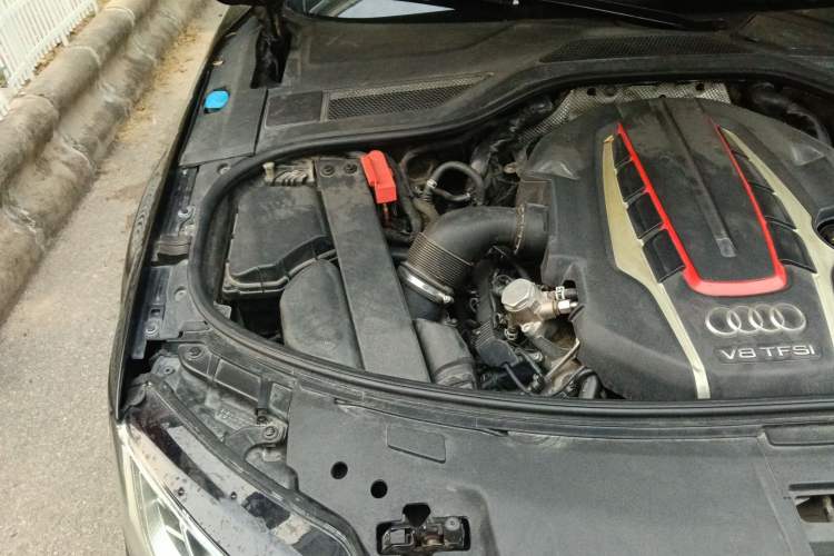 Used Audi S8 2014 S8 4.0TFSI quattro Engine Bay Right