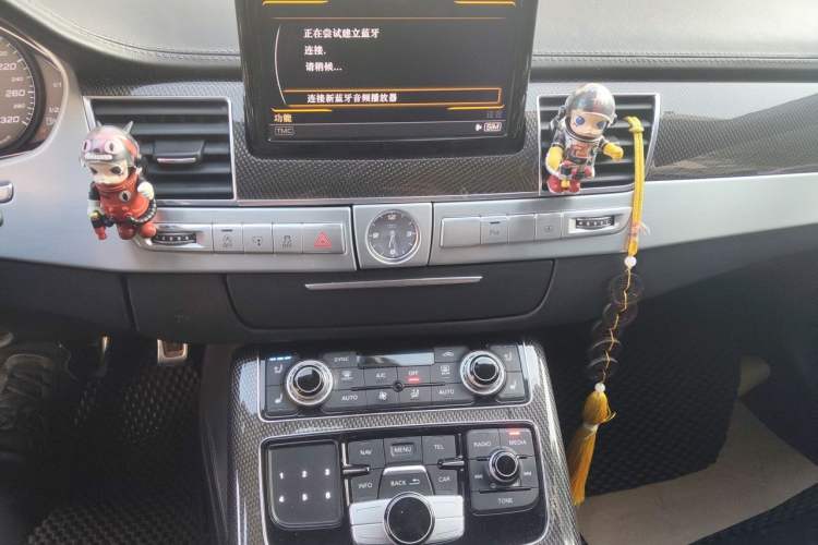 Used Audi S8 2014 S8 4.0TFSI quattro Audio And AC Panel