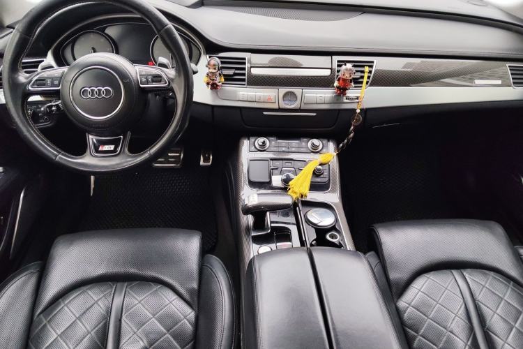 Used Audi S8 2014 S8 4.0TFSI quattro Center Console