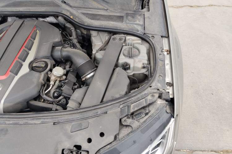 Used Audi S8 2014 S8 4.0TFSI quattro Engine Bay Left