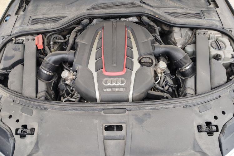 Used Audi S8 2014 S8 4.0TFSI quattro Engine Bay