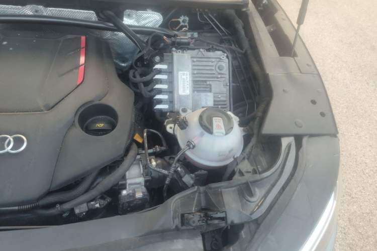 Used Audi SQ5 2021 3.0 TFSI quattro Engine Bay Left