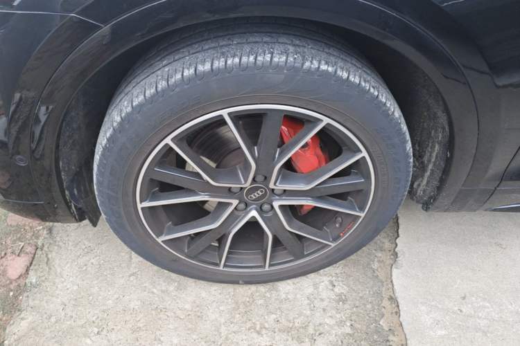 Used Audi SQ5 2021 3.0 TFSI quattro Left Front Wheel Hub