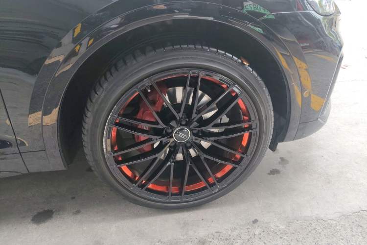 Used Audi SQ5 2021 3.0 TFSI quattro Right Front Wheel Hub