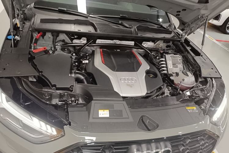 Used Audi SQ5 2021 3.0 TFSI quattro Engine Bay